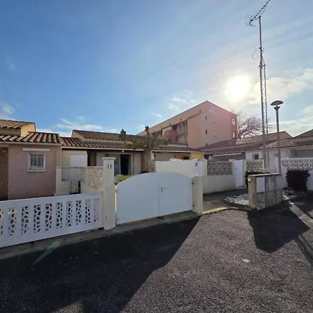 Cristallines Jolie Mitoyenne Piscine Proche Richelieu Cap D'agde Apartamento *